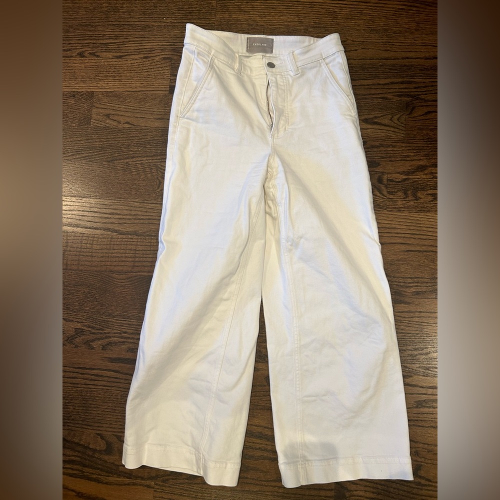 Everlane wide leg crop pant. White. Size 2
